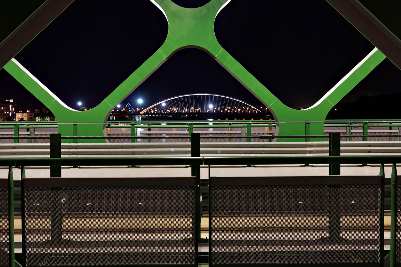 電視屏，連接現(xiàn)實與虛擬世界的橋梁