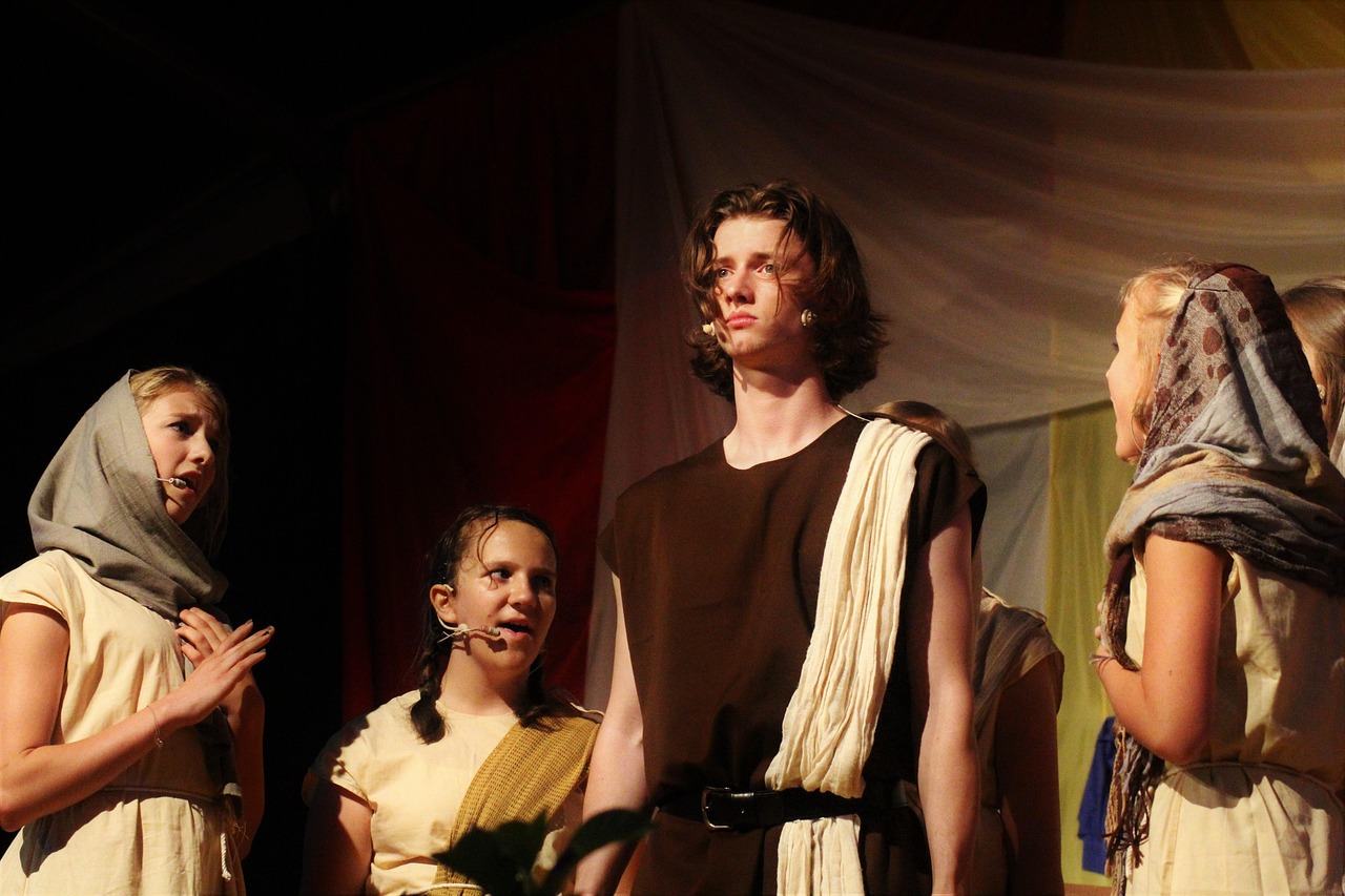 筱月桂演員，演藝之路的閃耀之星